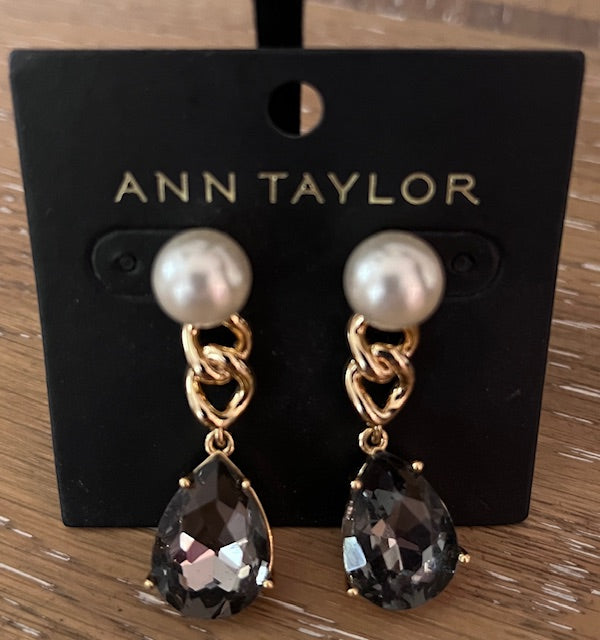 Ann Taylor Pearl Crystal Gold Necklace and Earrings (Set of 2)