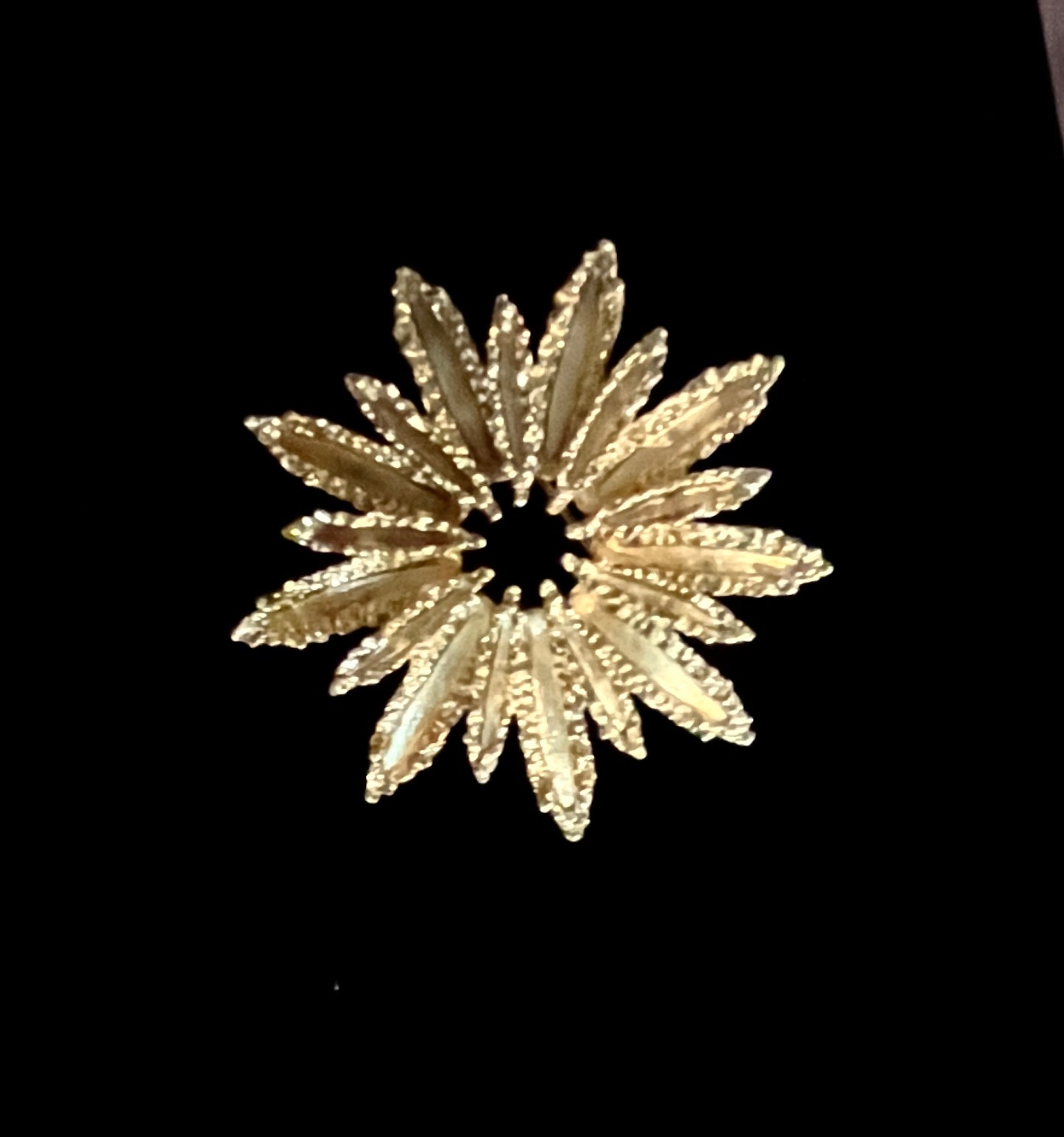 1960's Avon Gold Tone Star Burst Brooch