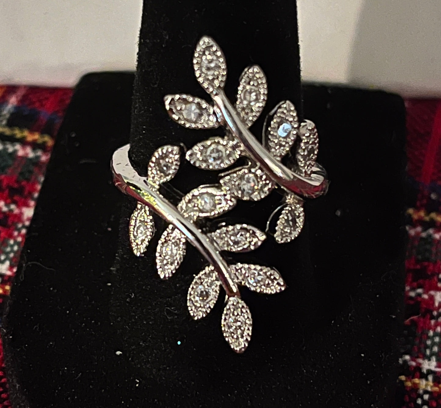 Vintage Silver Tone & Crystal 18K GE Leaf Cocktail Ring Size 7.5