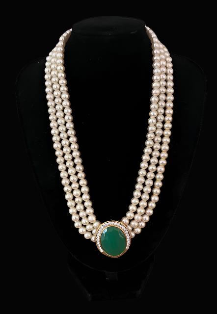 Vintage 16" Triple Strand Pearl Jade Crystal Statement Estate Necklace